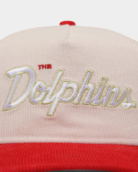 New Era Redcliffe Dolphins 'NRL Retro Script Corduroy' Golfer Snapback Chrome White