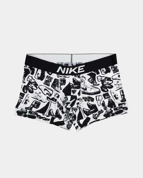 Nike Dri-FIT Essential Micro Trunk Sneaker Photo